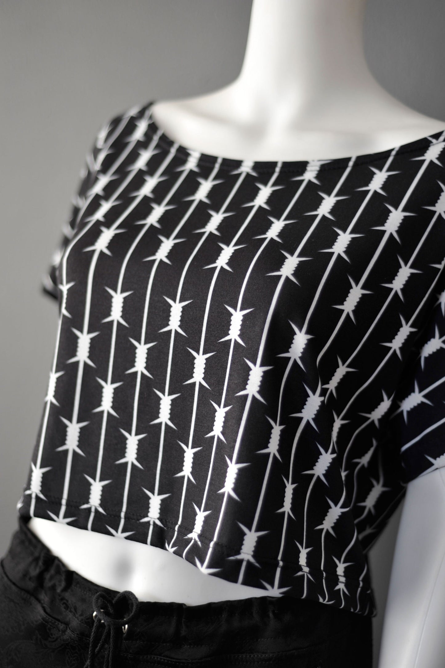 Oversized Crop Top with Barbed Wire Print, Unisex Gothic Tshirt