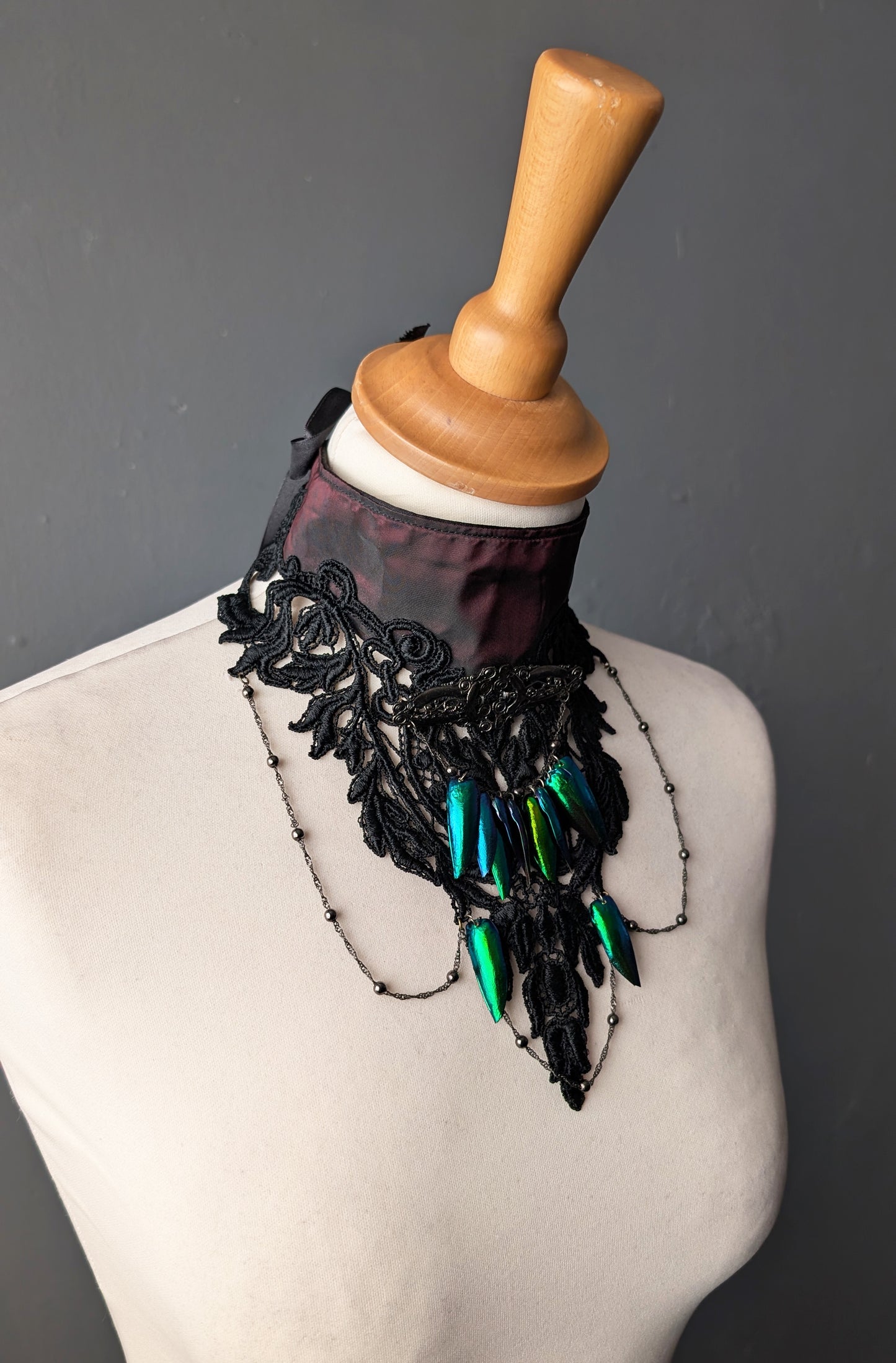 Elegant Gothic Collar Bib, Taffeta Lace Choker With Beetle Wings