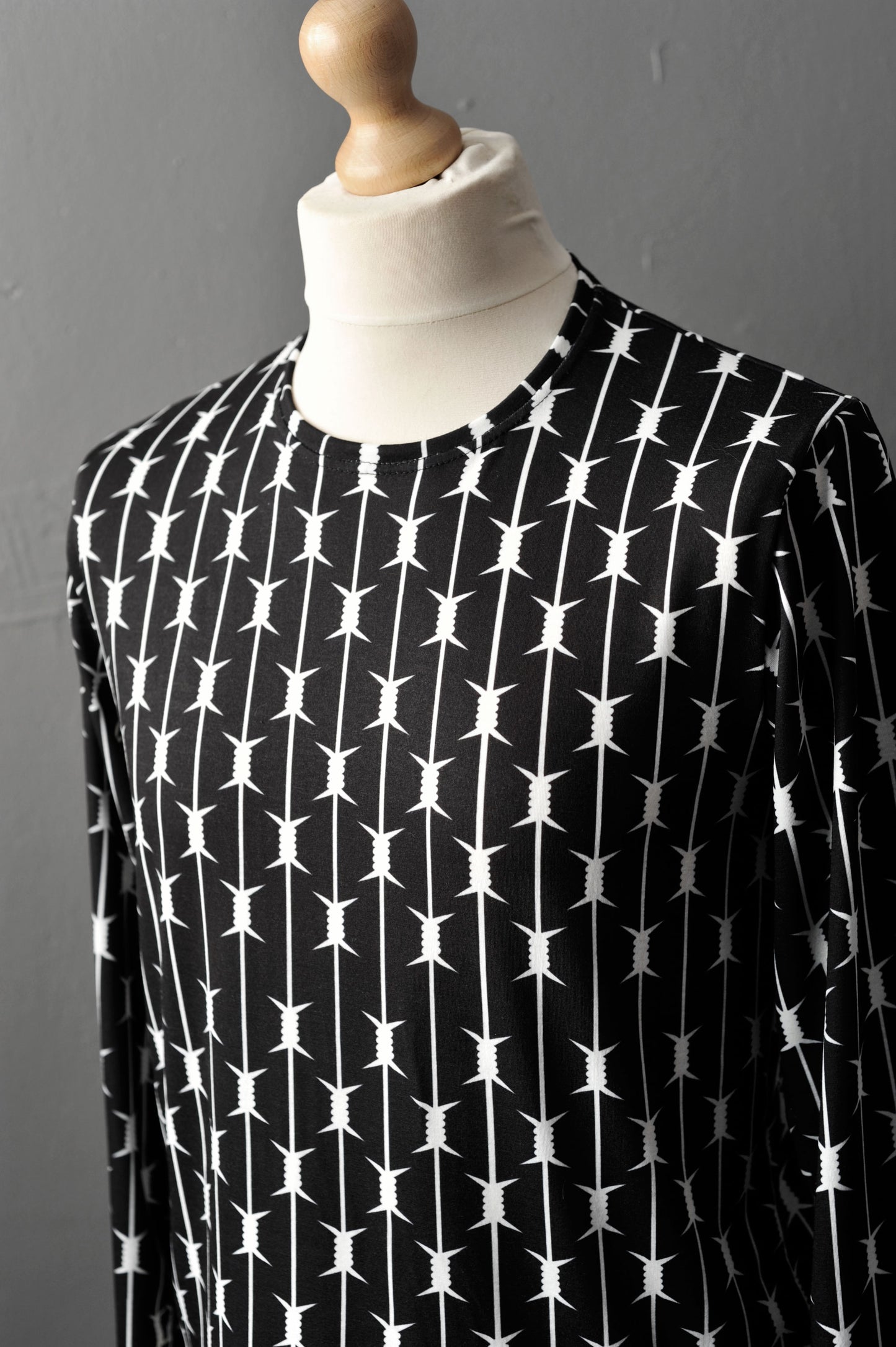 Gothic Mens Long Sleeve T Shirt with Barbed Wire Print